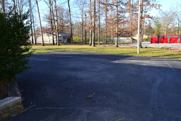 129 Walker Hill St, Crossville, TN 38555
